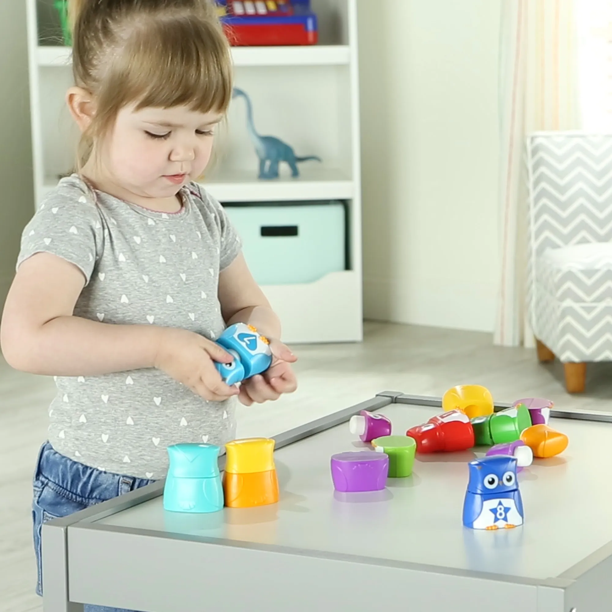 Learning Resources Puzzle Snap-n-Learn™ Rainbow Owls - Image 3