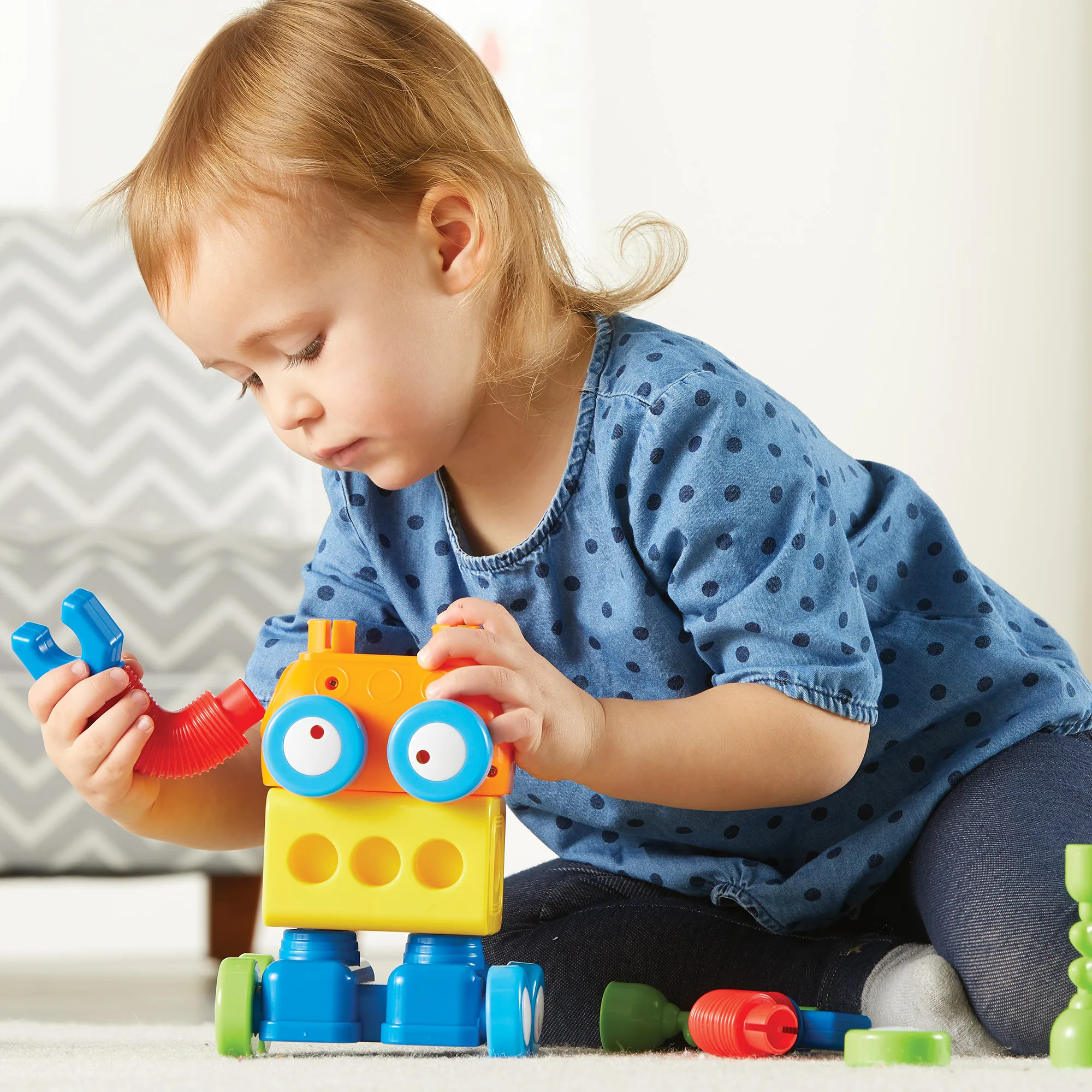 Learning Resources Puzzle 1-2-3 Build It!™ Robot Factory - Image 4