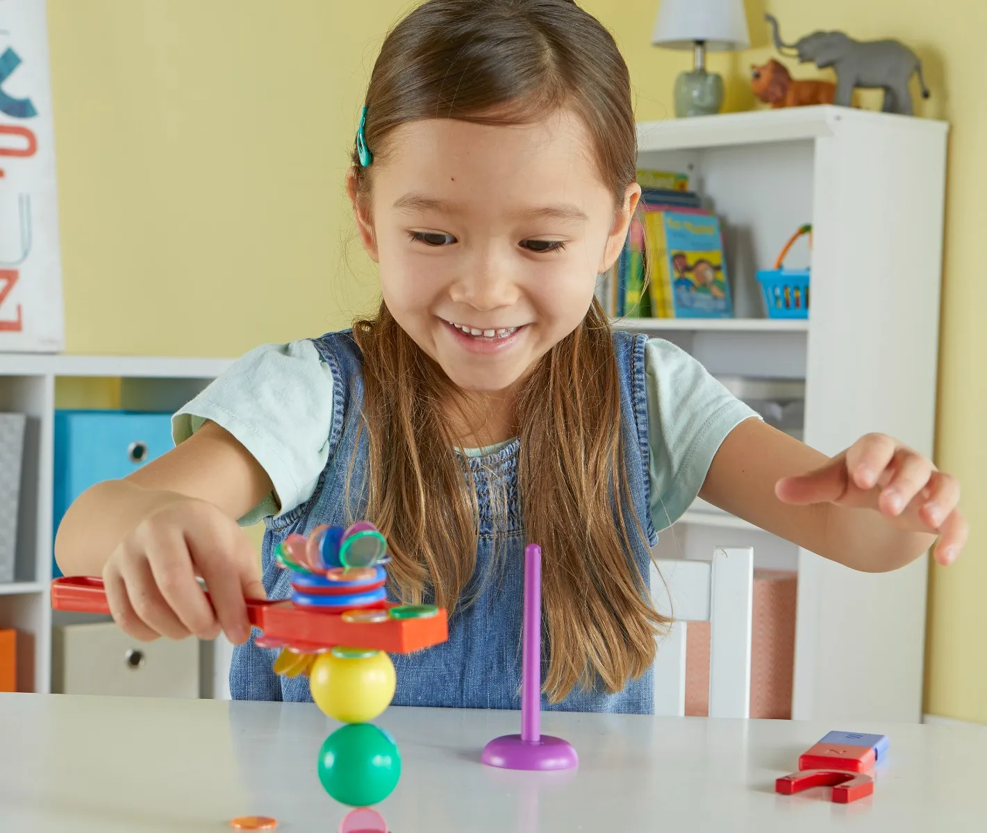 Learning Resources Puzzle STEM Explorers™ Magnet Movers - Image 5