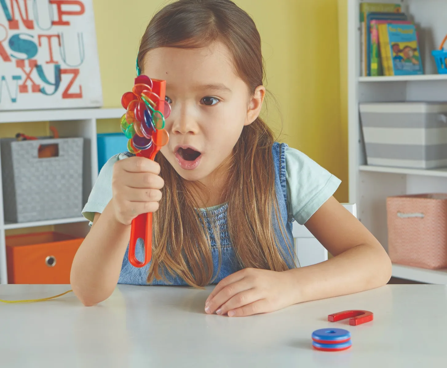 Learning Resources Puzzle STEM Explorers™ Magnet Movers - Image 2