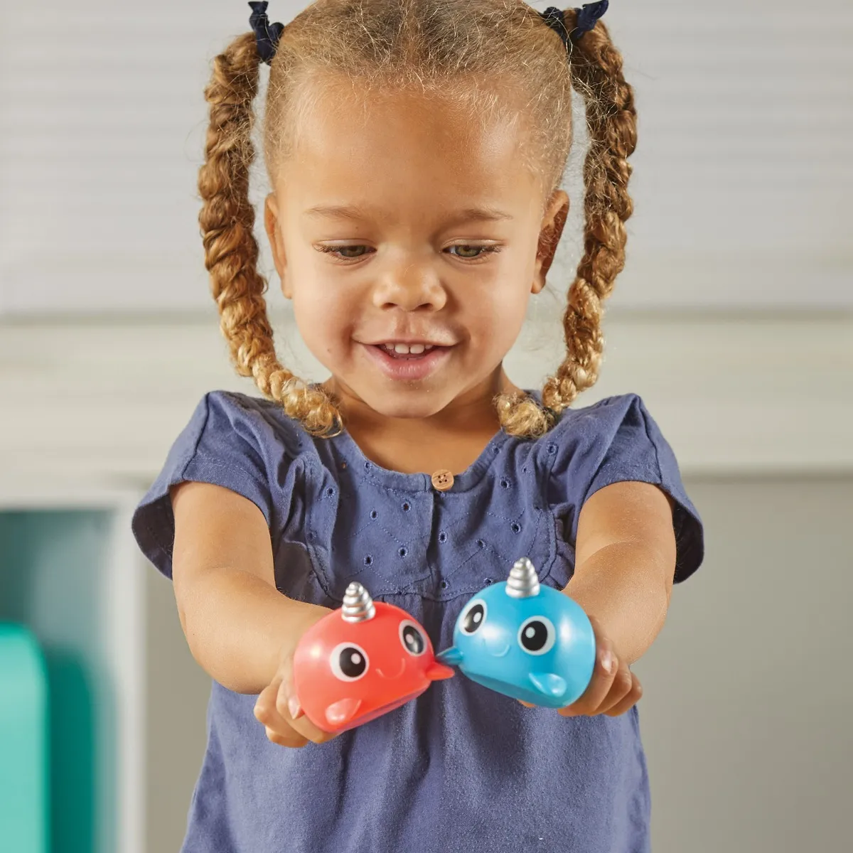 Learning Resources Puzzle Snap-n-Learn™ Narwhals and Friends - Image 10