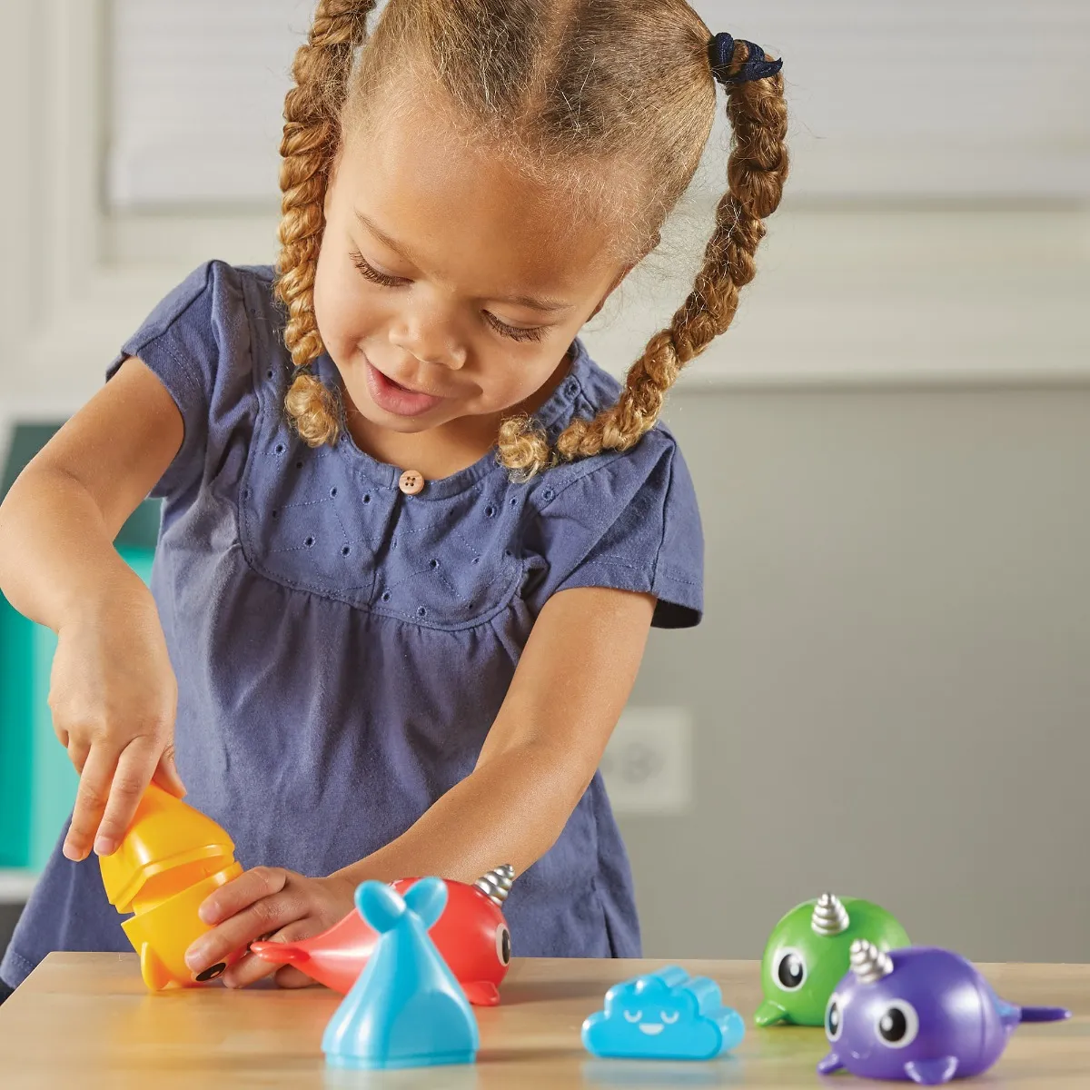 Learning Resources Puzzle Snap-n-Learn™ Narwhals and Friends - Image 2